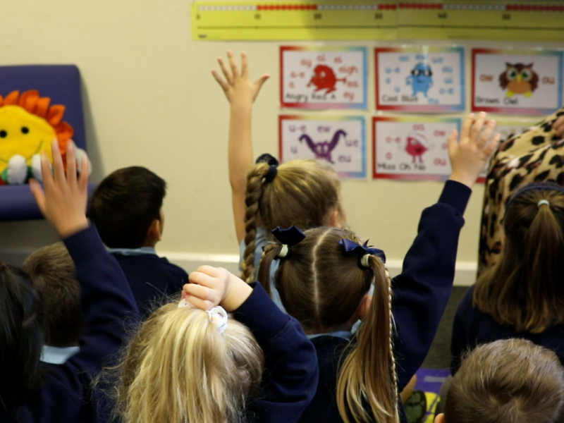 engaging phonics programme for schools